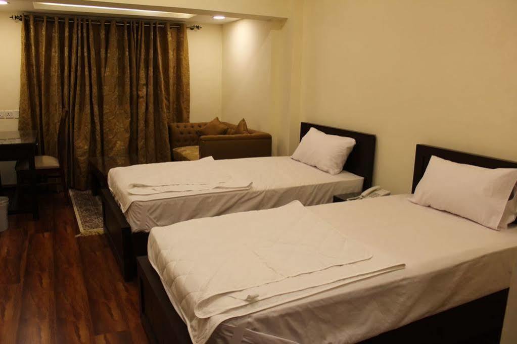 Hotel Diplomat Islamabad Buitenkant foto