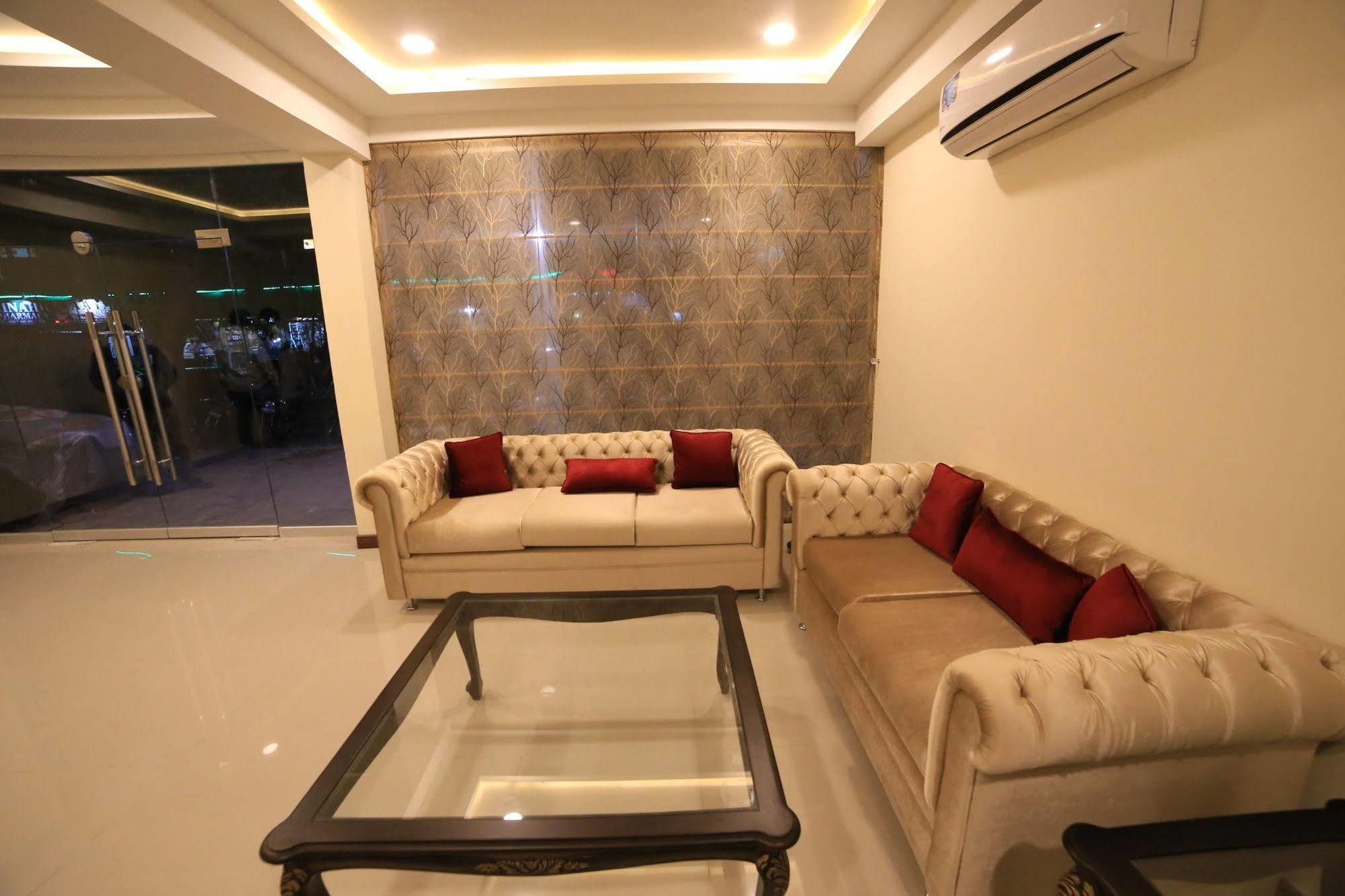 Hotel Diplomat Islamabad Buitenkant foto