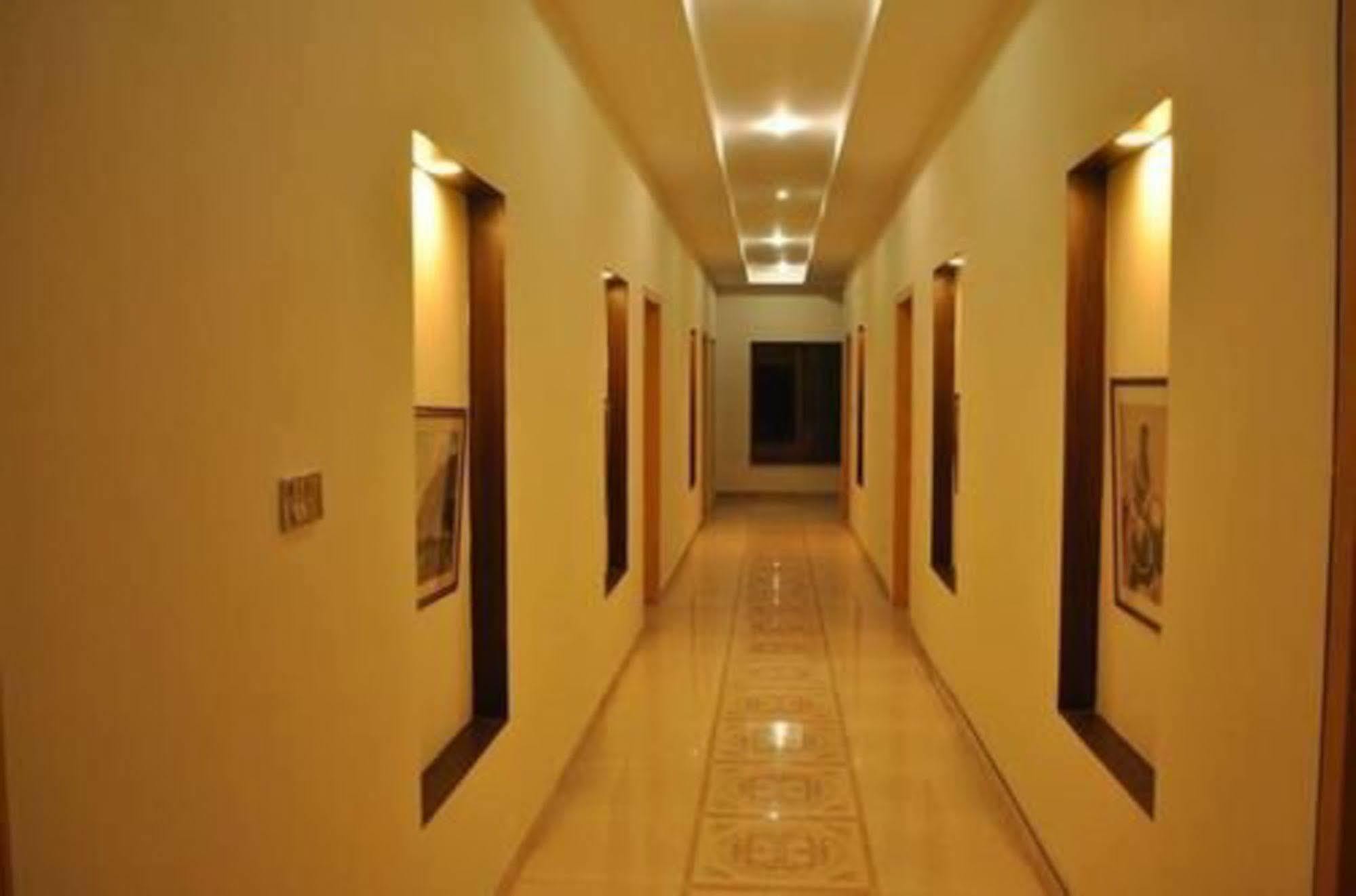Hotel Diplomat Islamabad Buitenkant foto