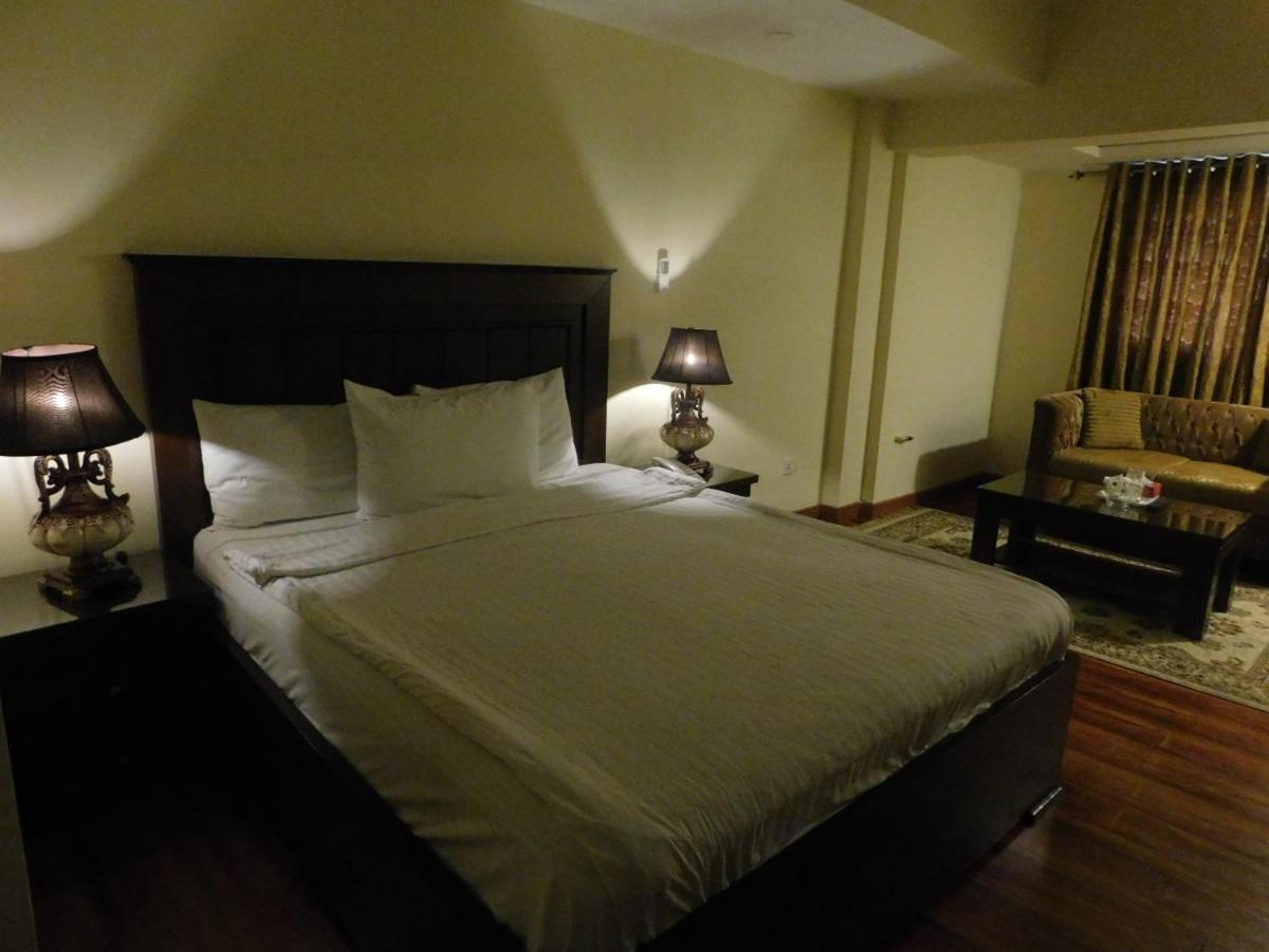 Hotel Diplomat Islamabad Buitenkant foto